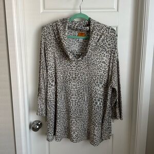 Cowl Neck 3/4 Legnth Sleeve Top